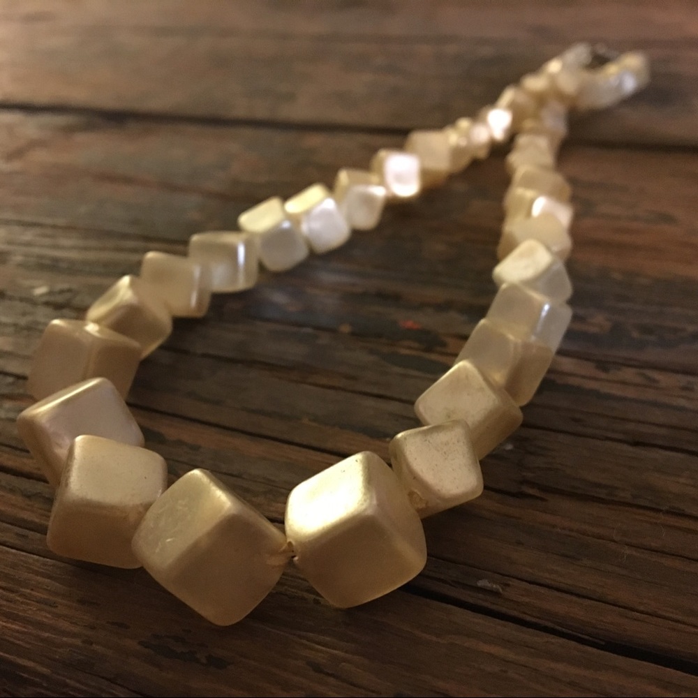 Funky Vintage Square Faux Pearl Neacklace